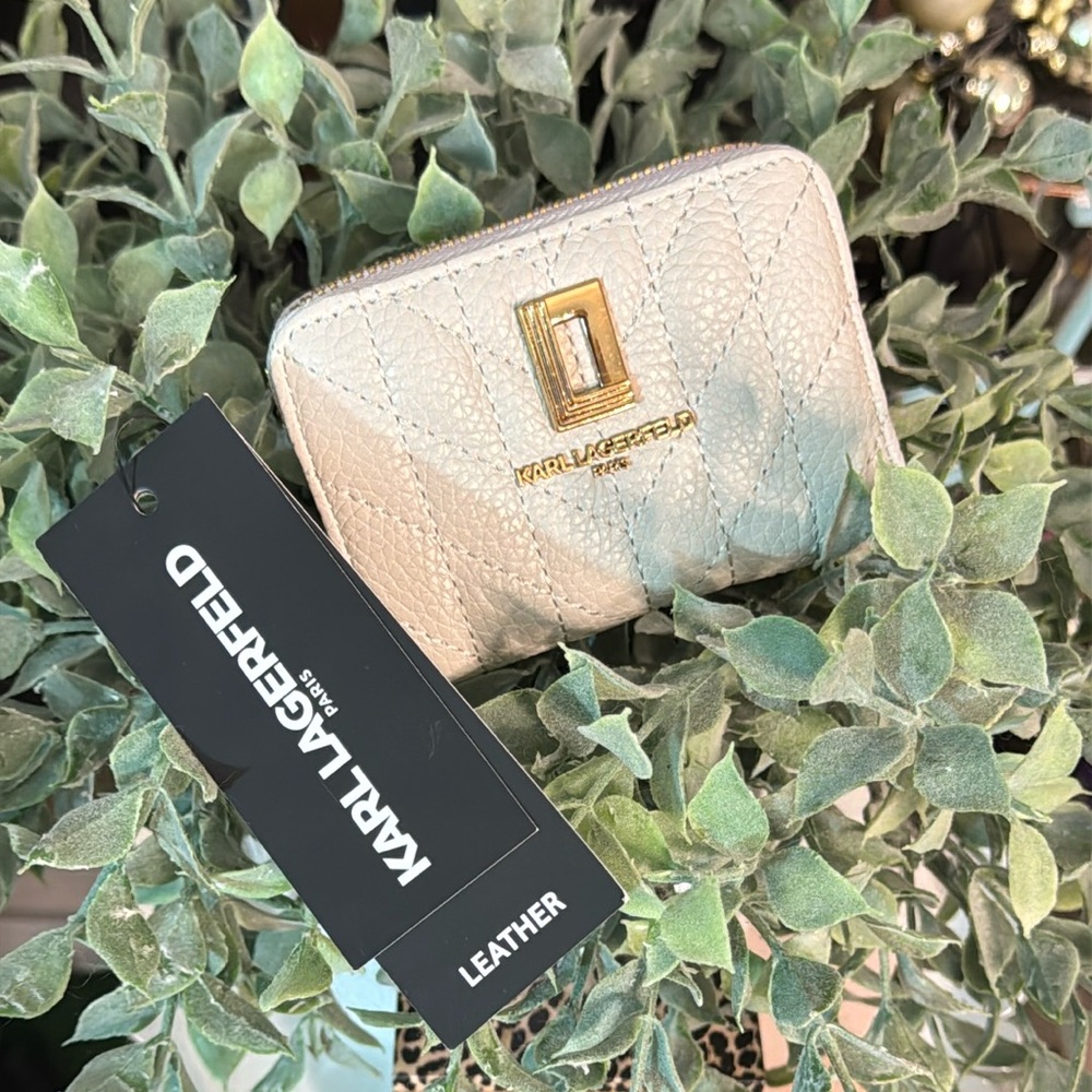 NWT $98msrp Karl Lagerfeld Zip Card Wallet